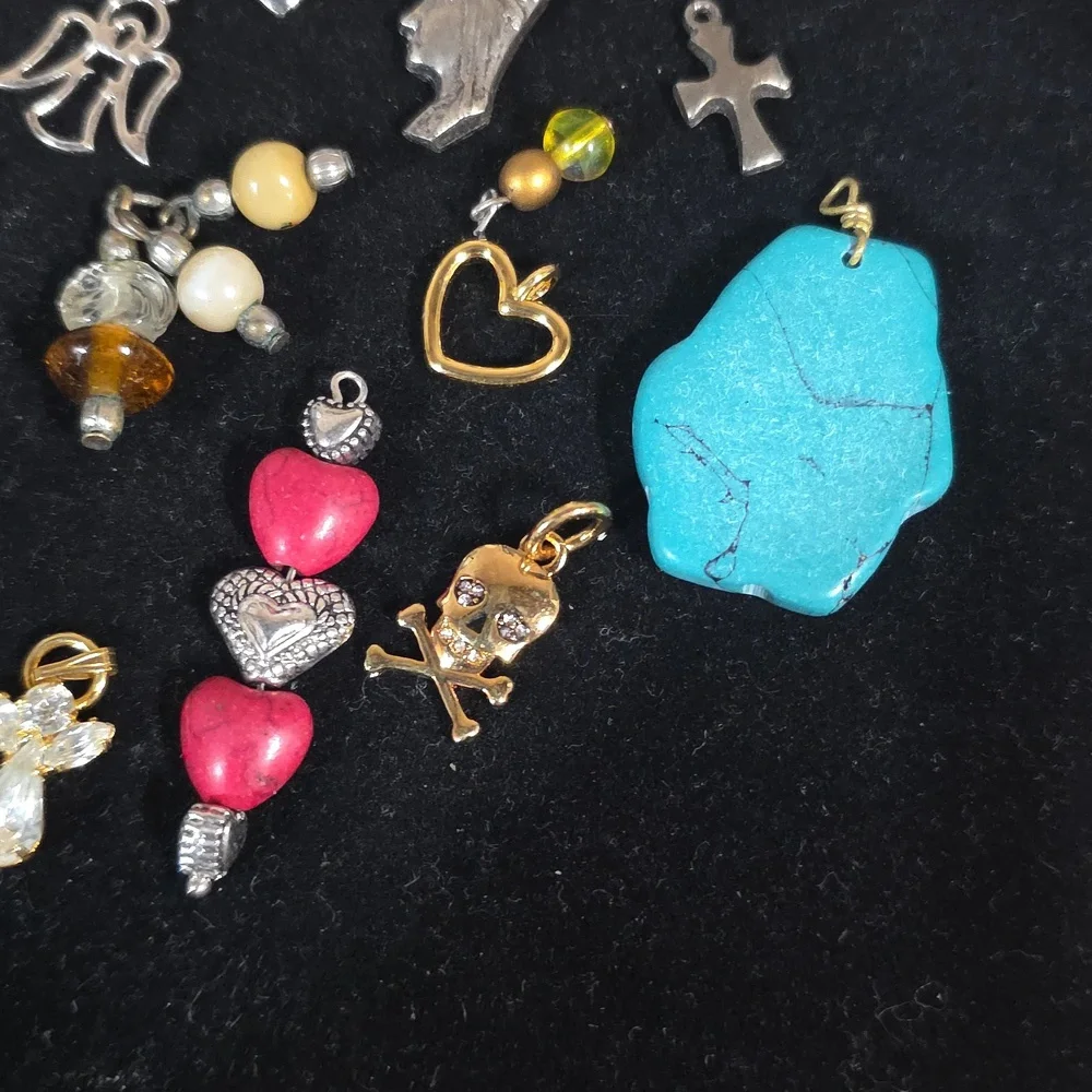 Assorted Charm Set - Picture 2 of 7